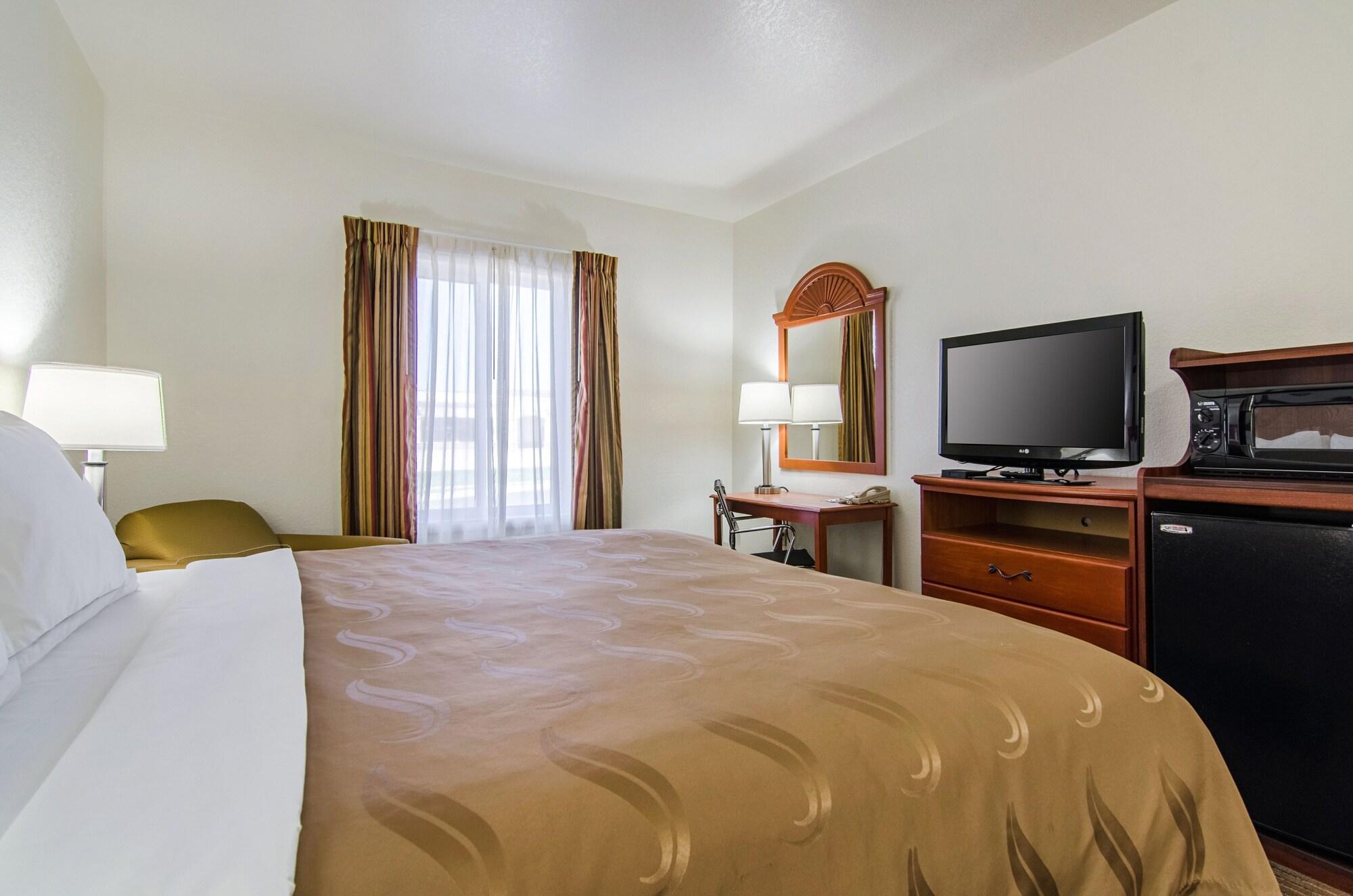 Quality Inn Junction City Near Fort Riley Buitenkant foto