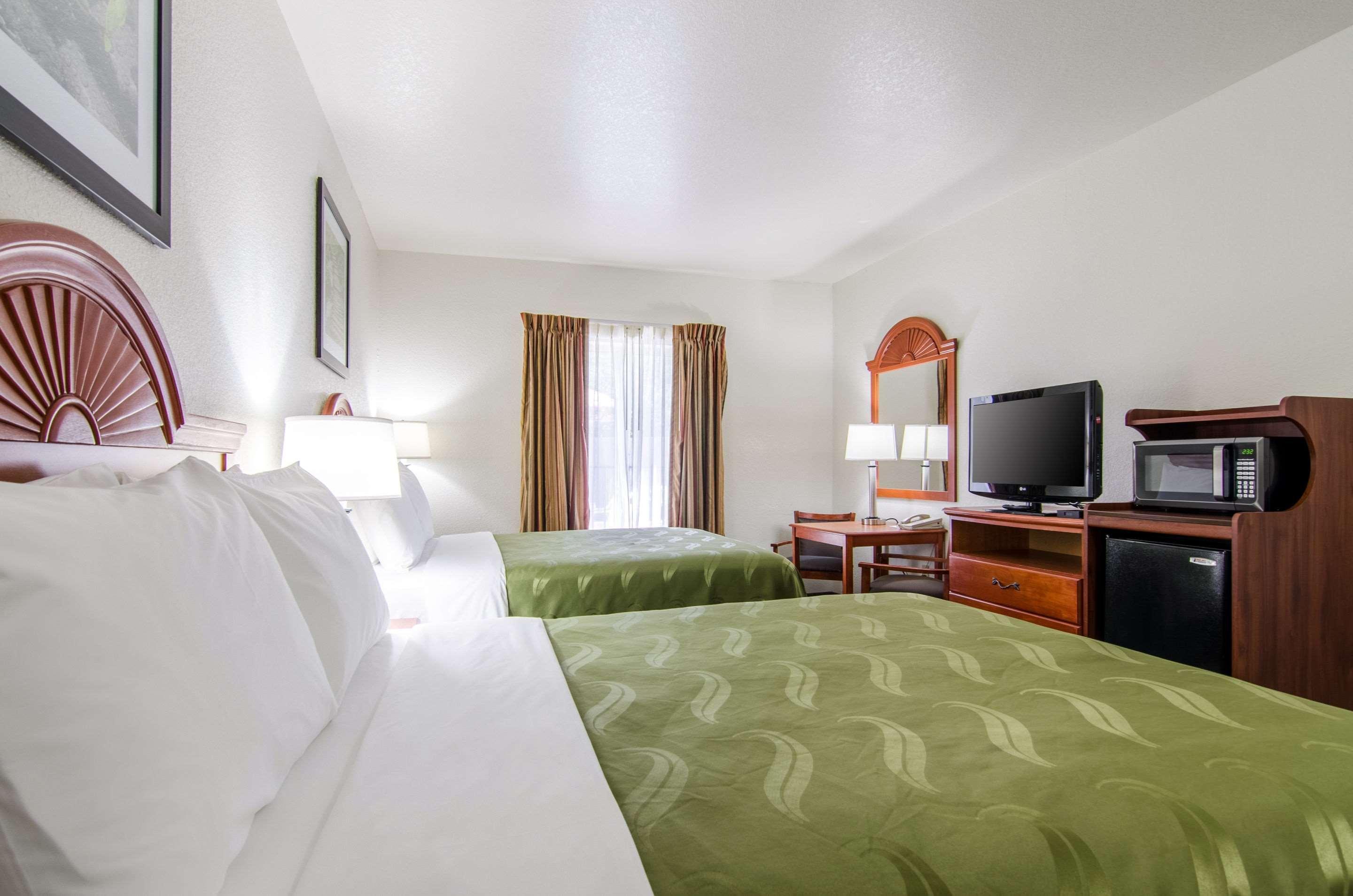 Quality Inn Junction City Near Fort Riley Buitenkant foto
