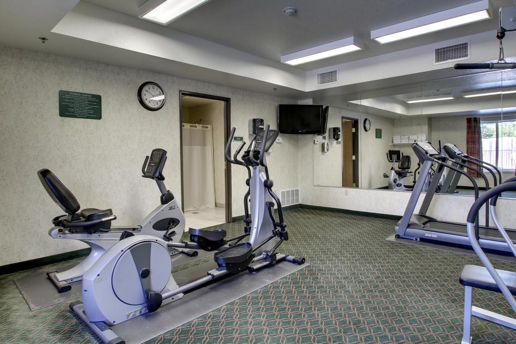 Quality Inn Junction City Near Fort Riley Buitenkant foto