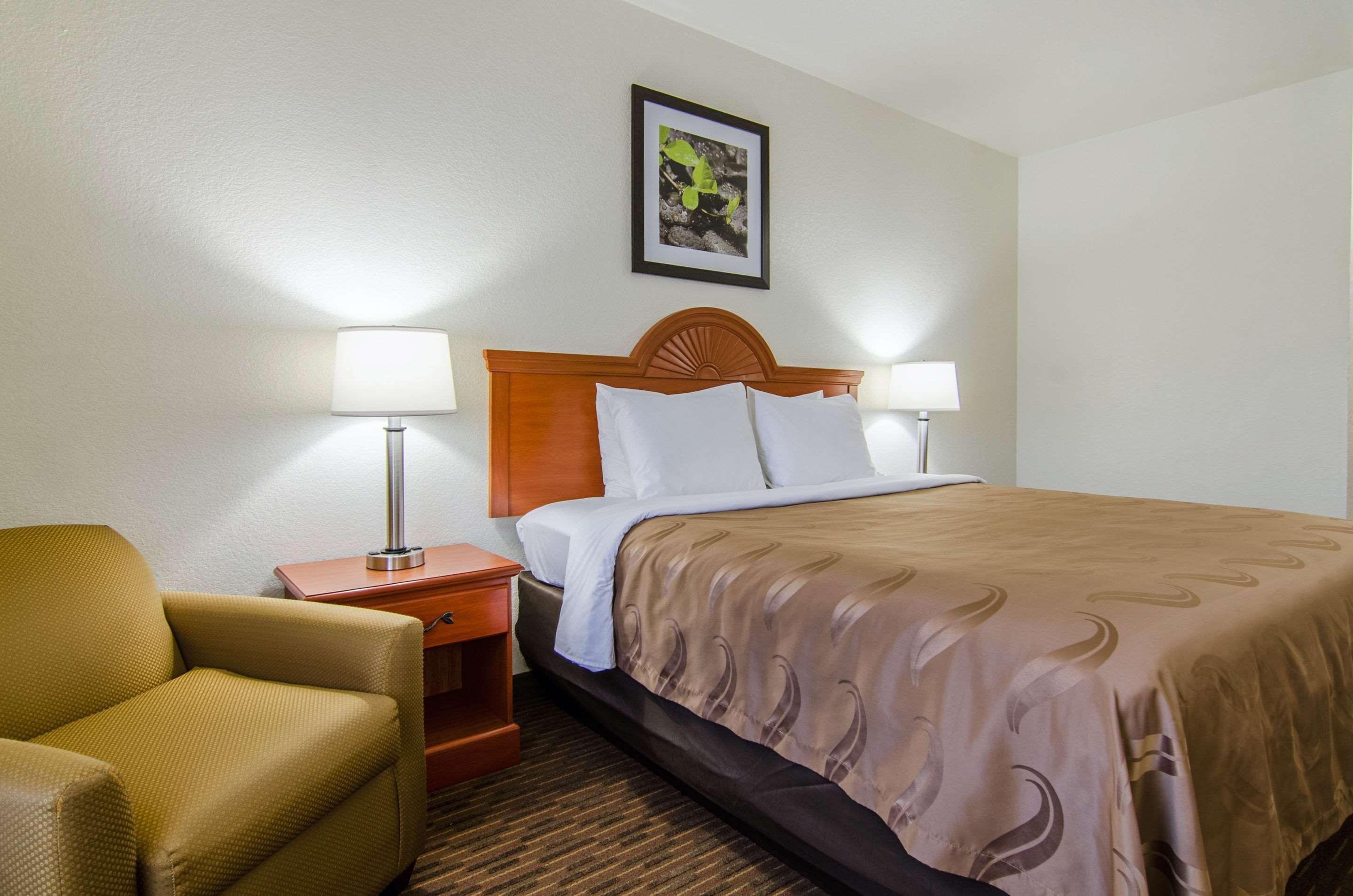 Quality Inn Junction City Near Fort Riley Buitenkant foto