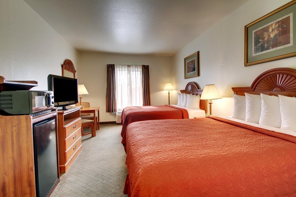 Quality Inn Junction City Near Fort Riley Buitenkant foto