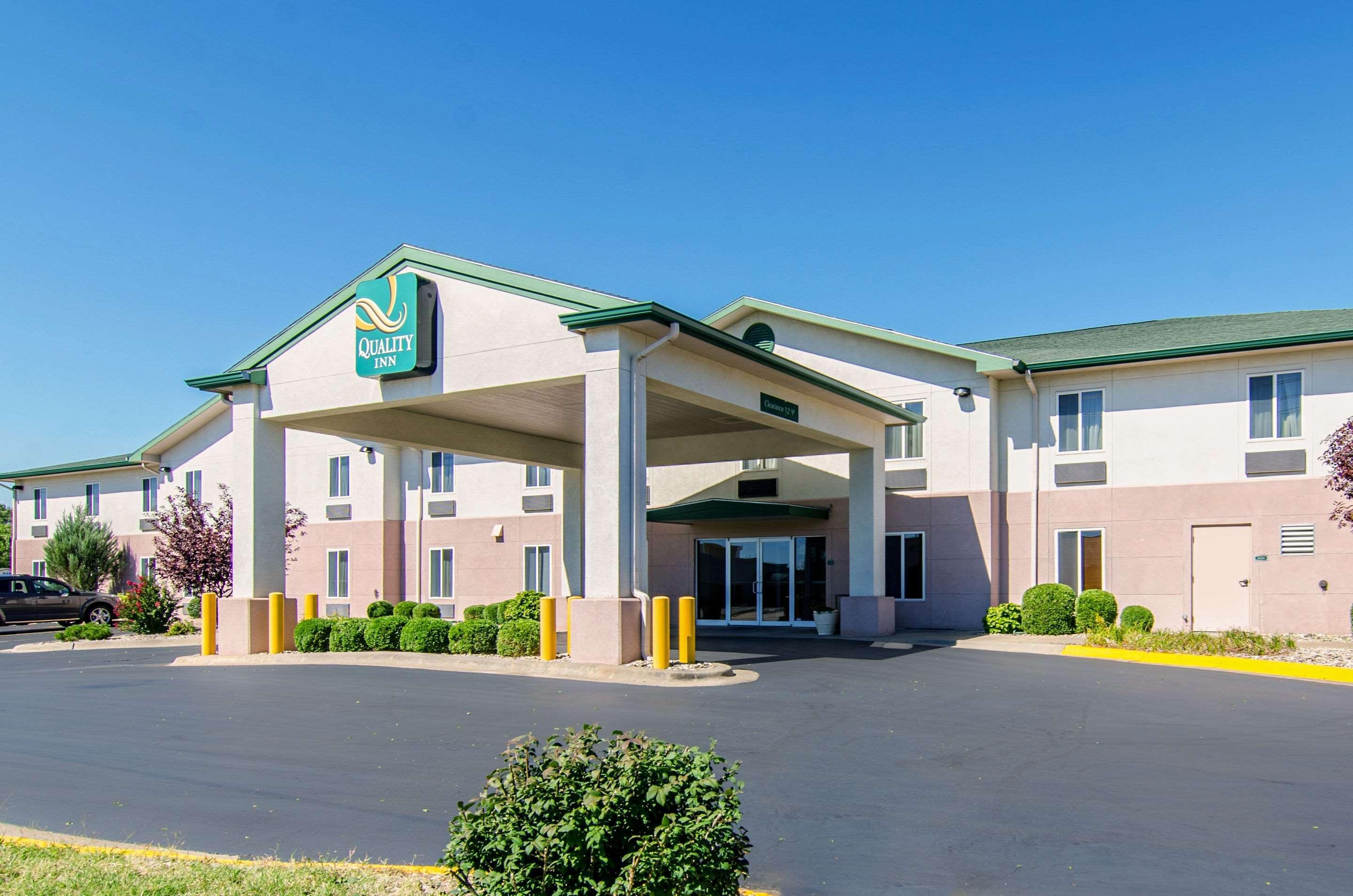 Quality Inn Junction City Near Fort Riley Buitenkant foto