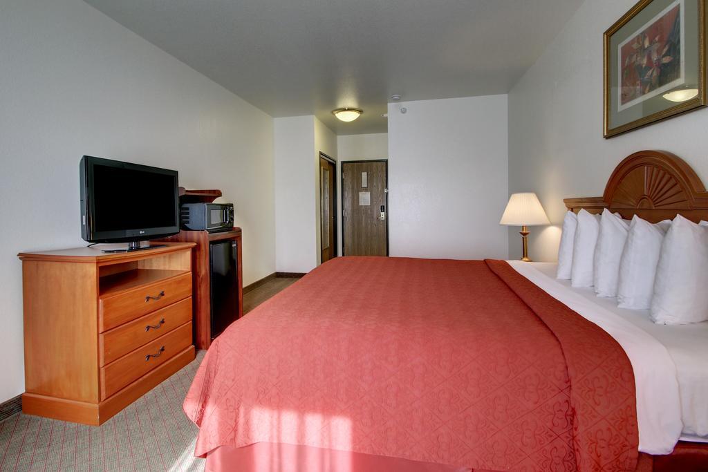 Quality Inn Junction City Near Fort Riley Buitenkant foto