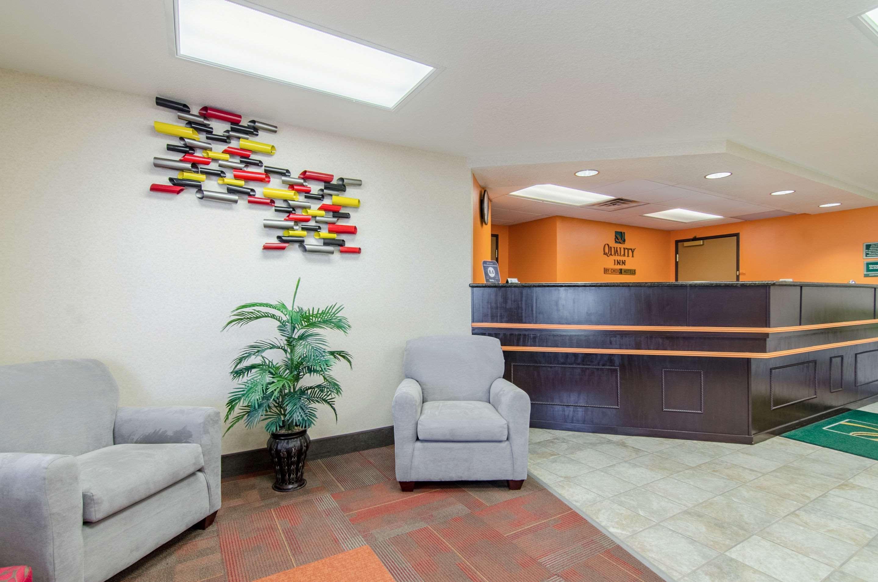 Quality Inn Junction City Near Fort Riley Buitenkant foto