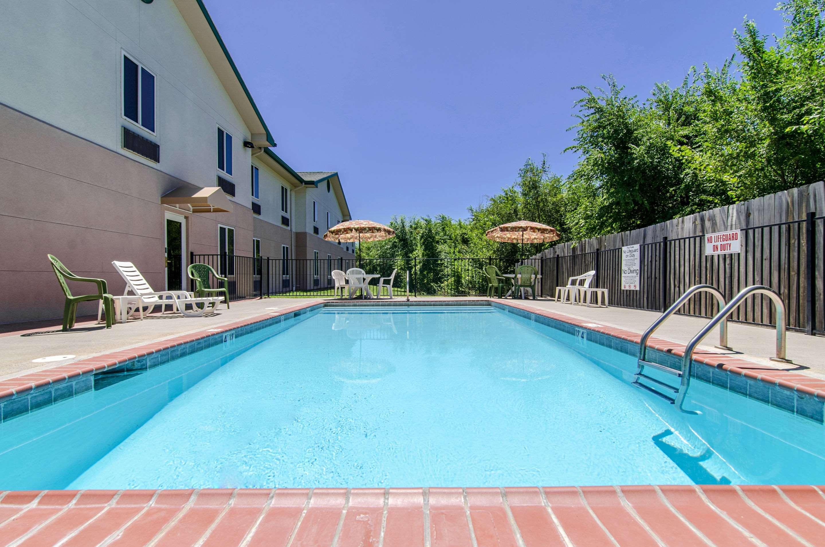 Quality Inn Junction City Near Fort Riley Buitenkant foto