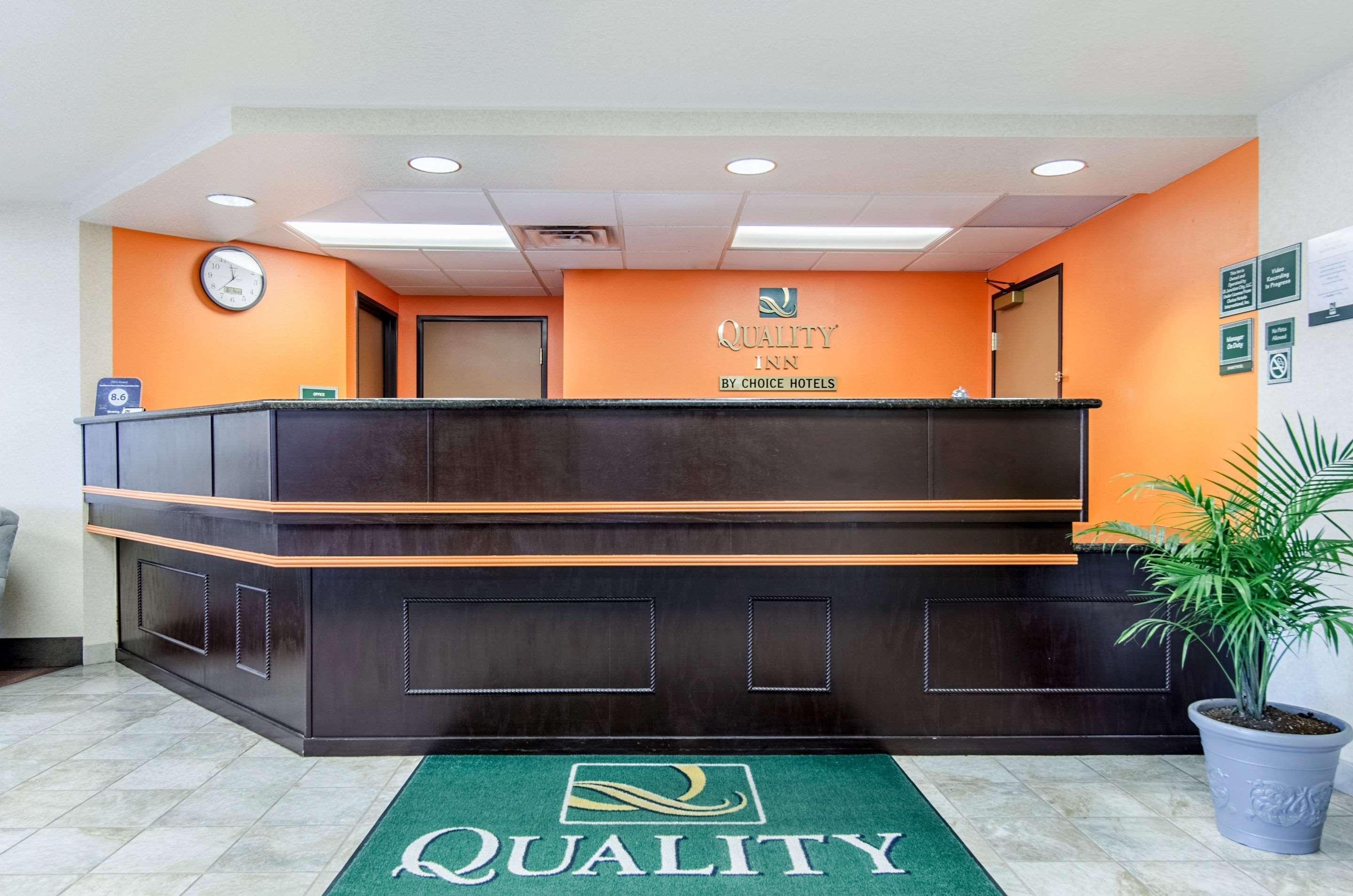 Quality Inn Junction City Near Fort Riley Buitenkant foto