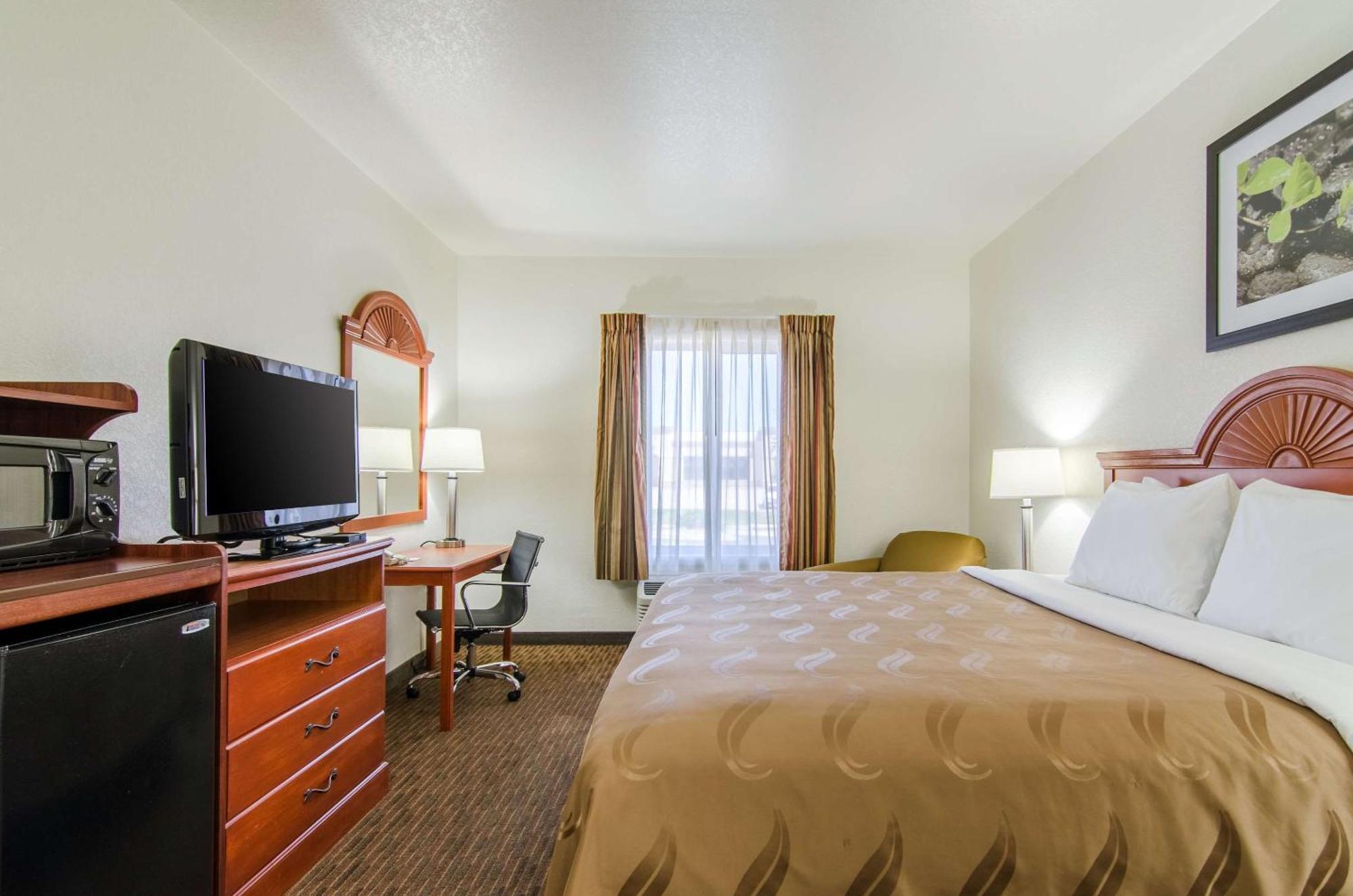 Quality Inn Junction City Near Fort Riley Buitenkant foto