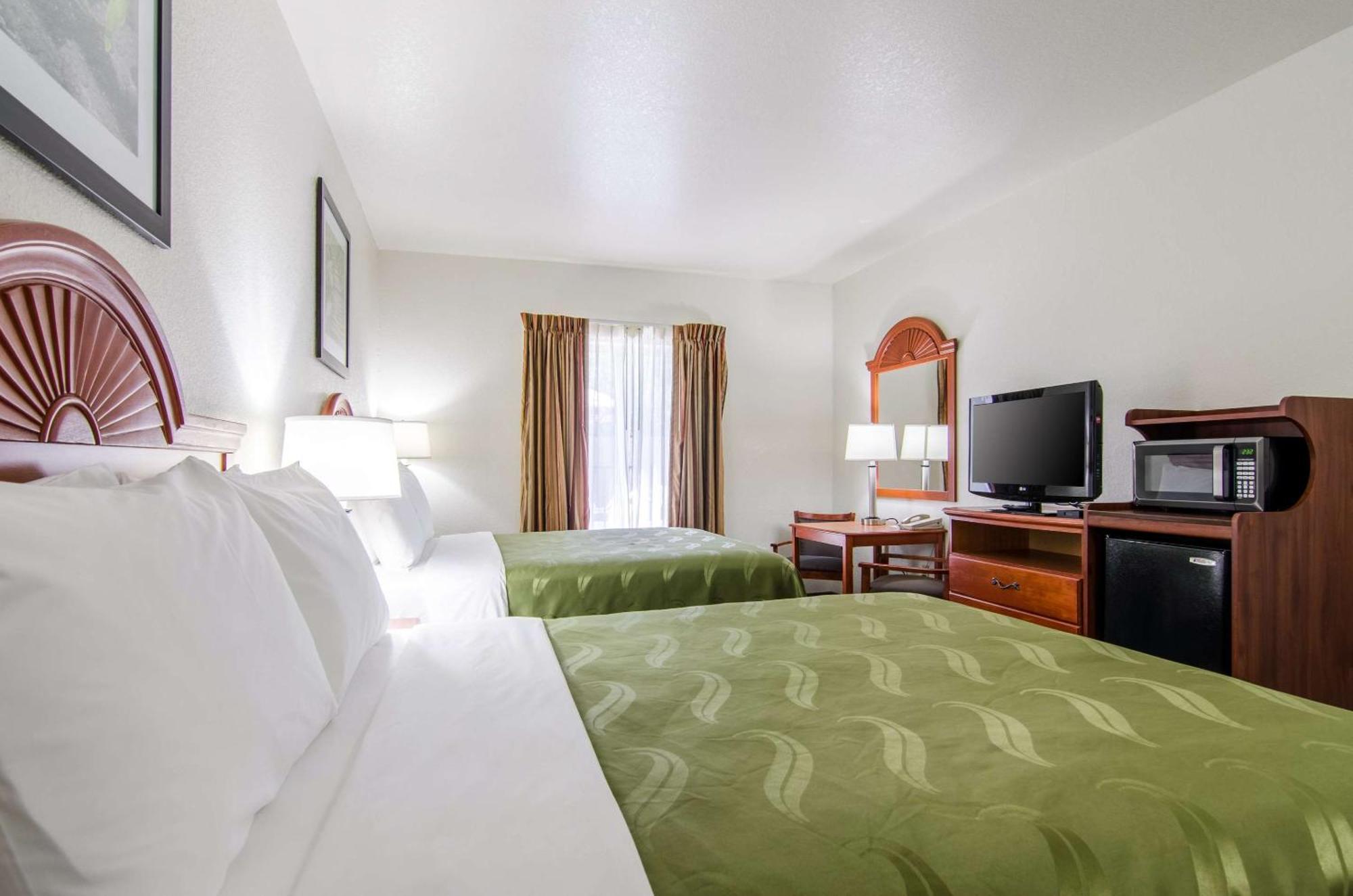 Quality Inn Junction City Near Fort Riley Buitenkant foto